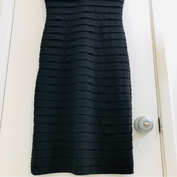 Adrianna Papell Layered Lacey Midi Cocktail Dress. 1/2 Zip Nude/Black Size 4. - Picture 6 of 15